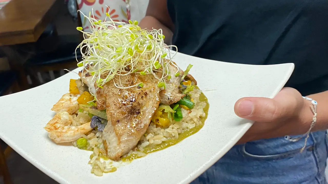 Fresh Mahi and Kauai Shrimp Chef's Special - Hungry Coyote, Lahaina, HI