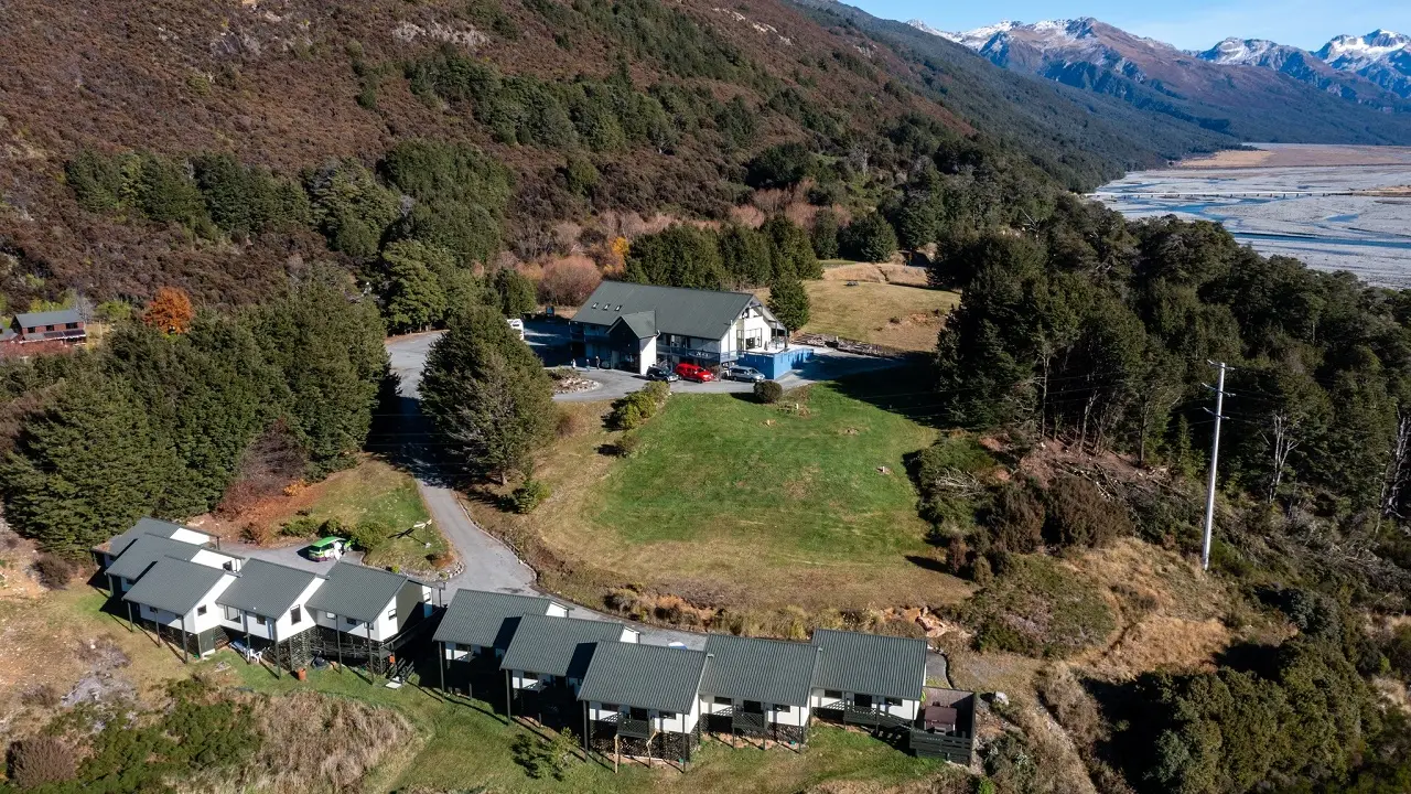 The Crafty Moa Restaurant & Bar, Arthur's Pass Village, Canterbury