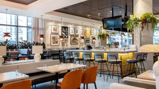 A photo of Earls Kitchen + Bar - Brentwood restaurant