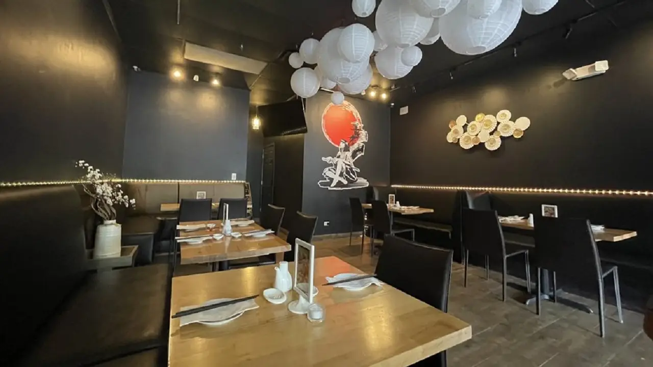 AMORE Sushi House, Chicago, IL