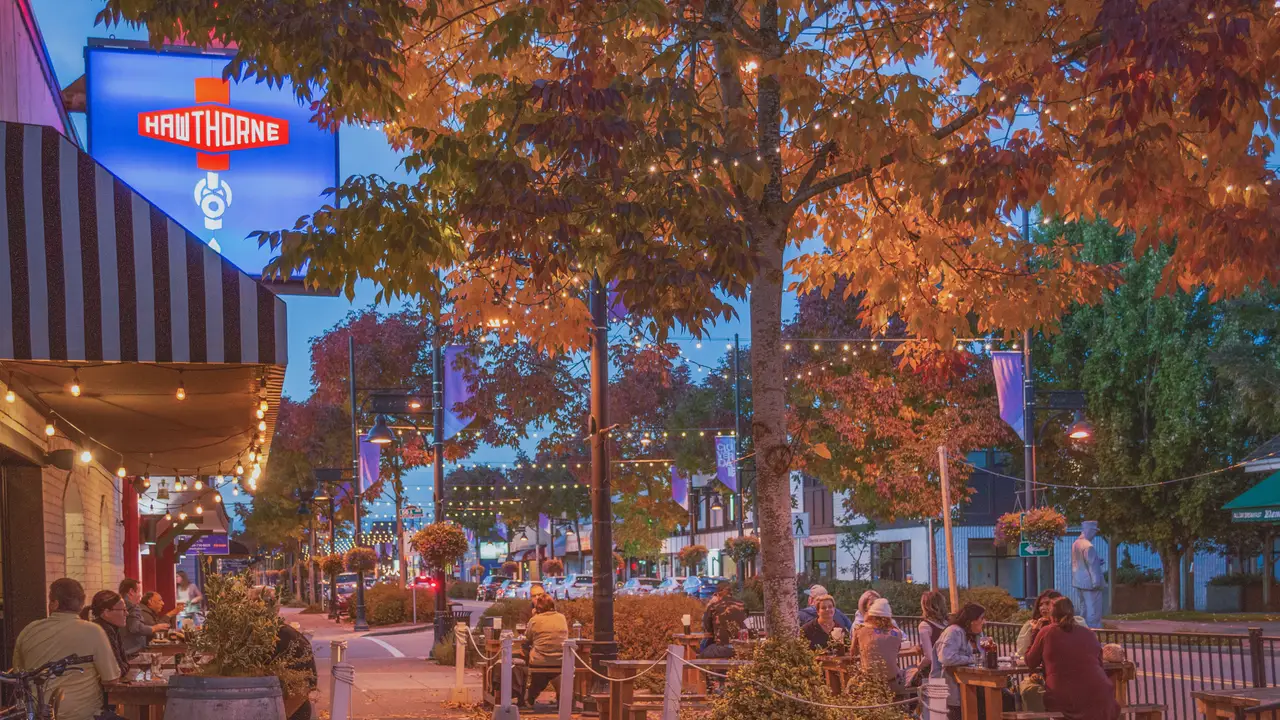 Seasonal Patio - Hawthorne Beer Market, Surrey, BC