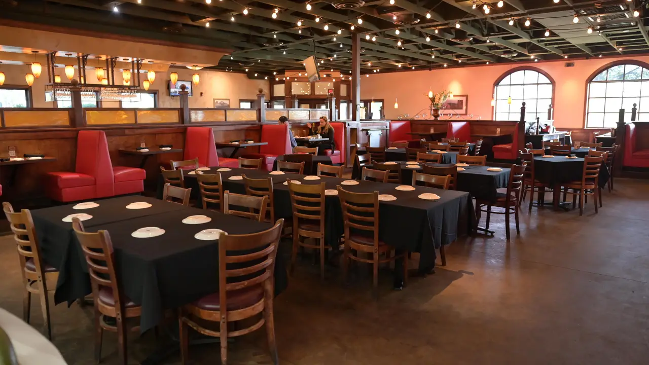 Restaurant Profile Photo - Romano's Macaroni Grill - Redlands, Redlands, CA