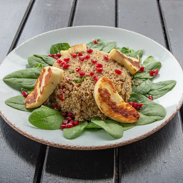 Quinoa & halloumi salad  - Fulham Kitchen, London, 