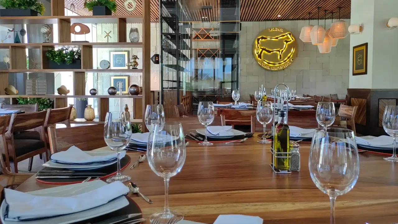 Asador La Vaca Argentina - Puerto Cancún, Cancún, ROO