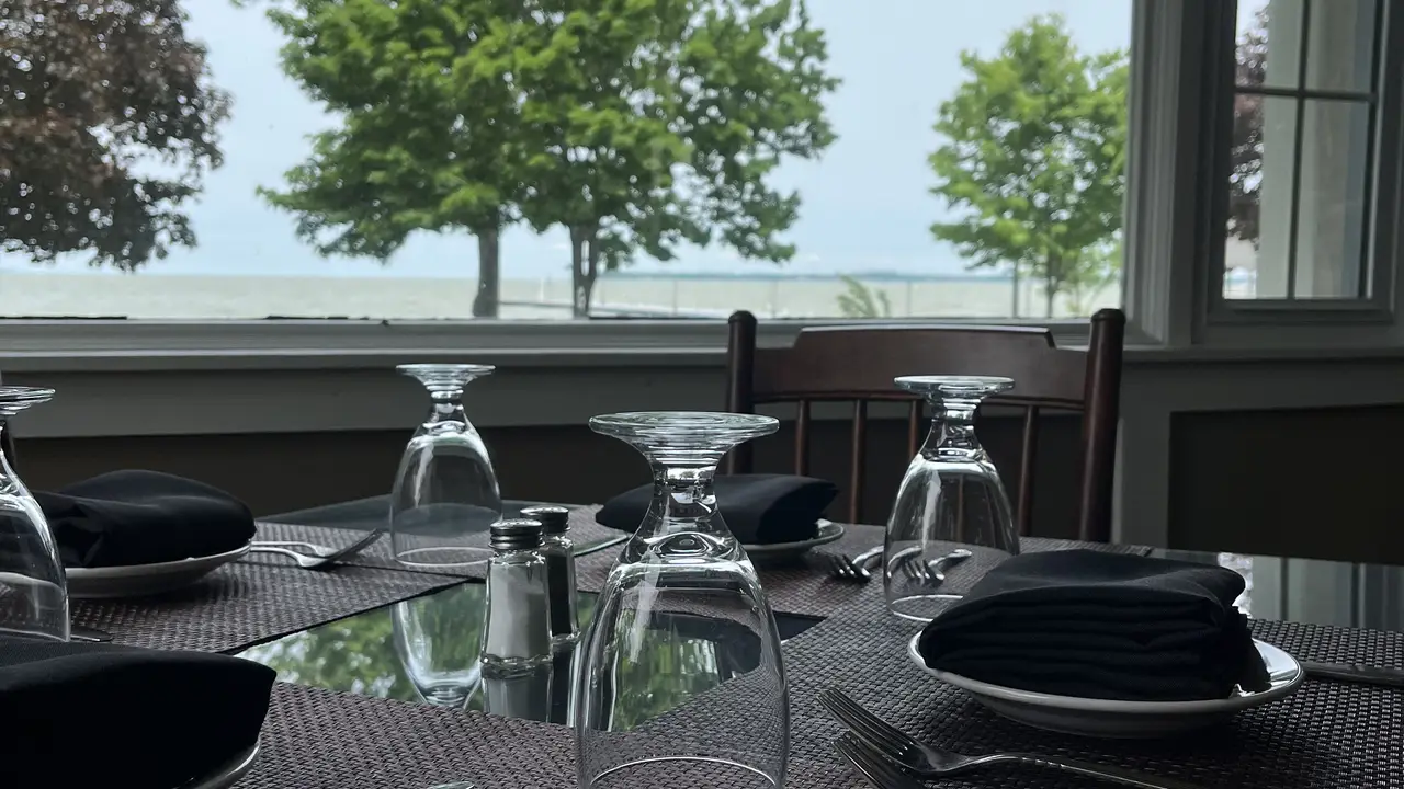 Lakeside Table and Tea Room, Lakeside Marblehead, OH