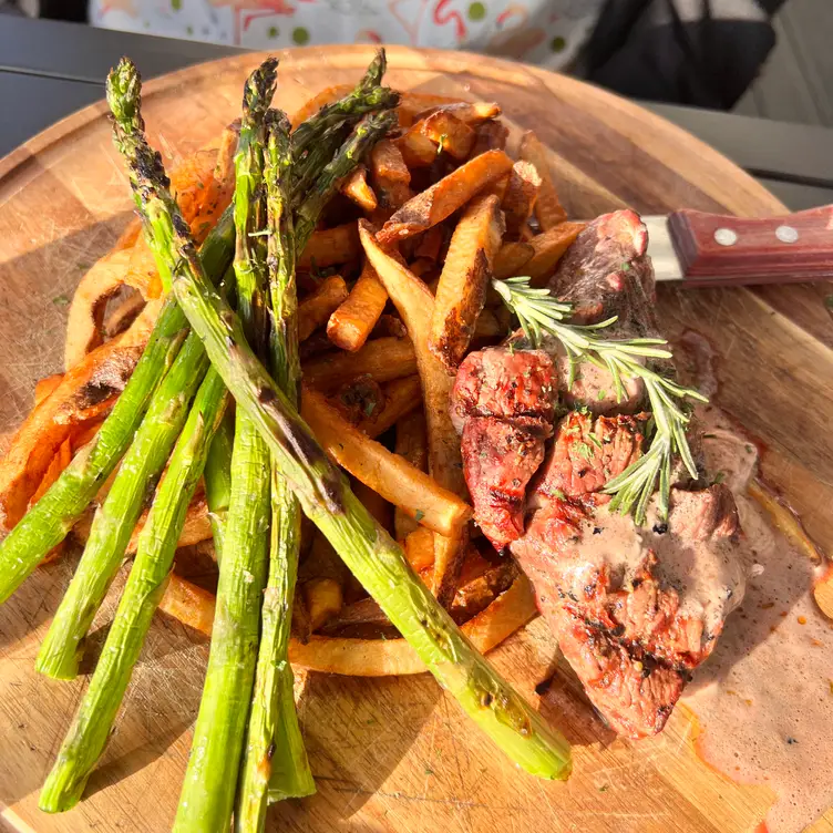 Demetri's Woodstone Taverna, Edmonds, WA