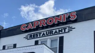 Una foto del restaurante Caproni's on the River