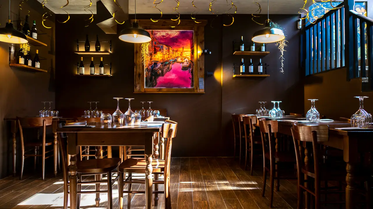 The Italo's, London, Greater London