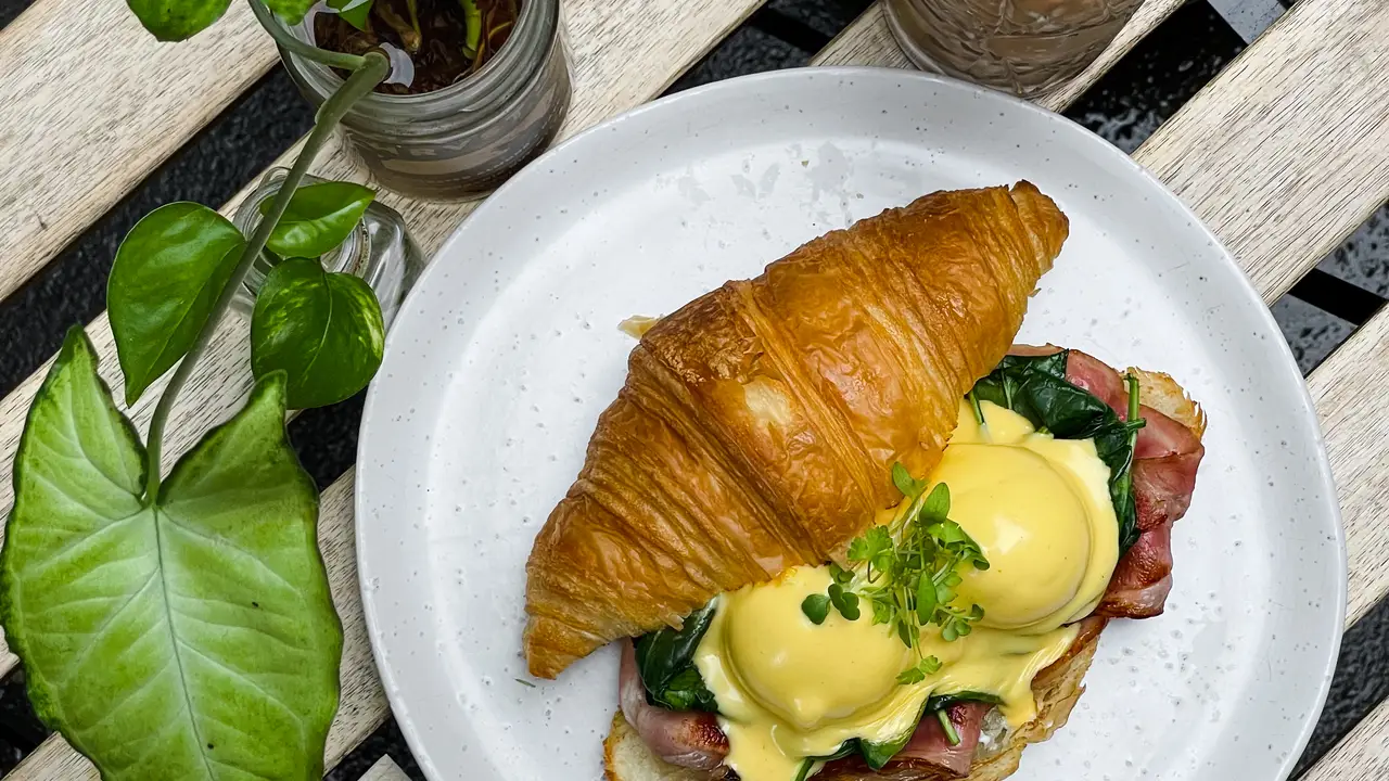 Eggs Marilyn (Eggs Benny) - My Mistress, Clayfield, AU-QLD