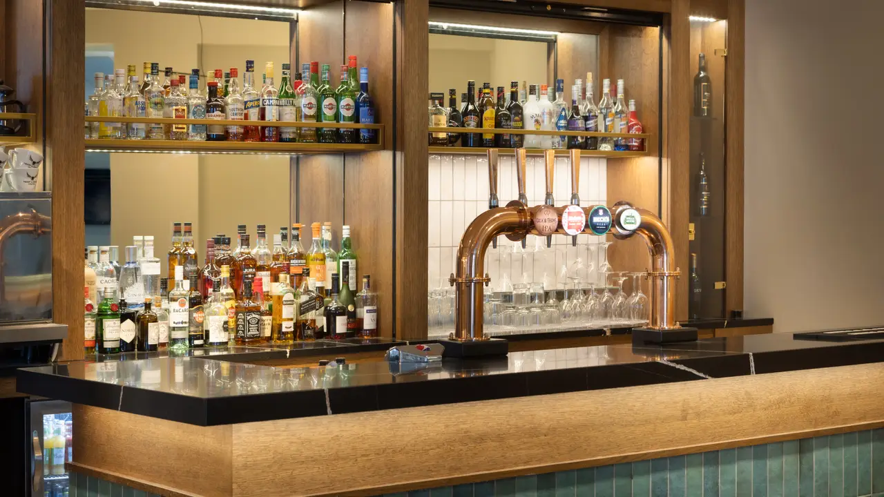 DoubleTree by Hilton - Dartford Bridge, Dartford, Kent