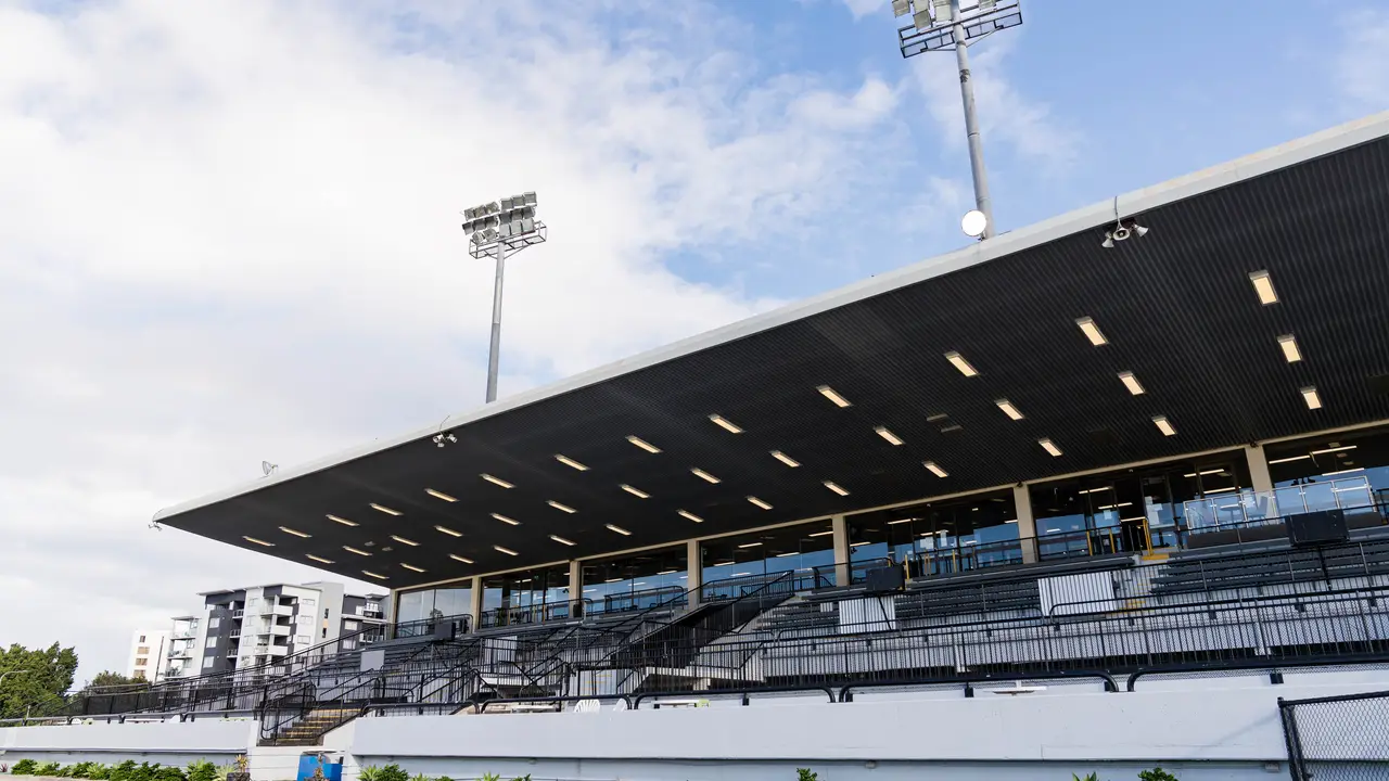 Pacers & Chasers - Brisbane Greyhounds AU-QLD Albion