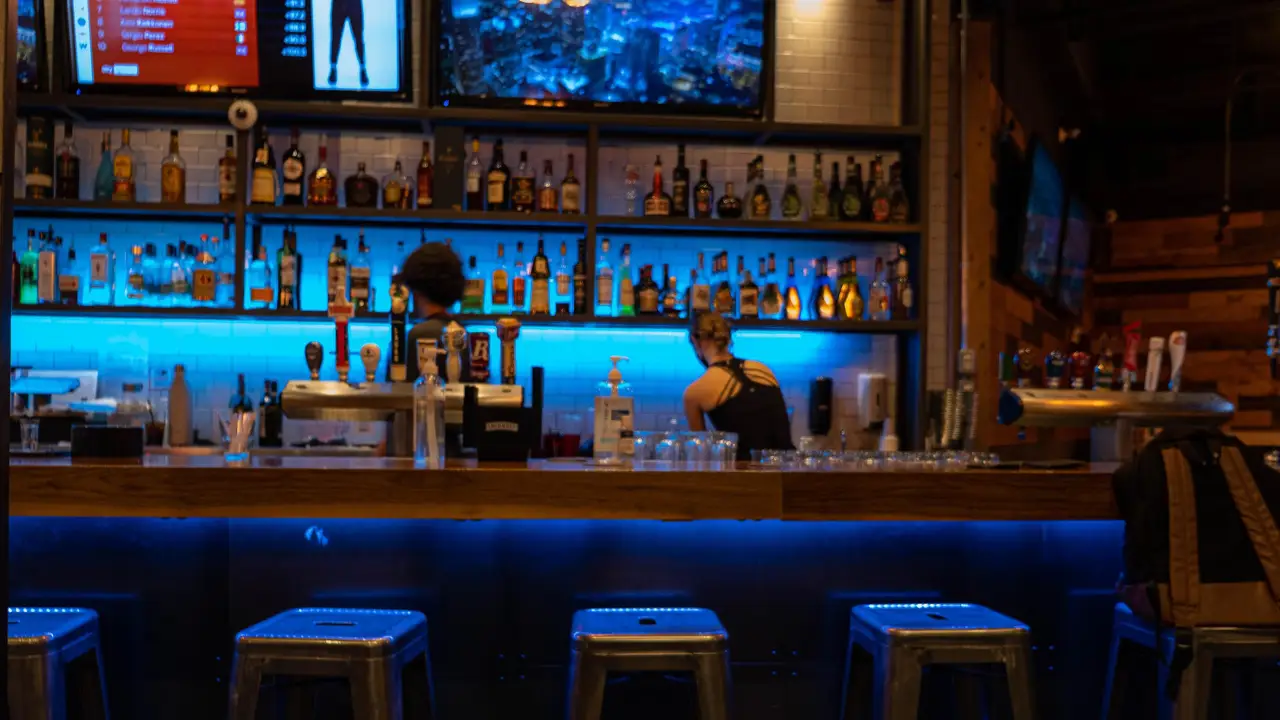Great Food, Awesome People - Timbers Lodge Social Grill, Toronto, ON