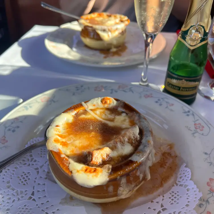 Le Petit Restaurant, Sherman Oaks, CA