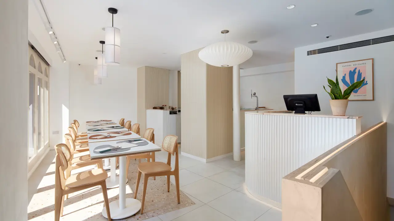 Contemporary Korean restaurant/bar - Barn Ju, London, Greater London