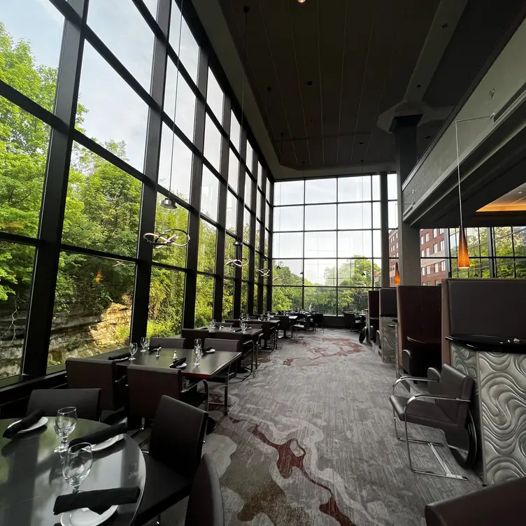 Beau's On The River, Cuyahoga Falls, OH