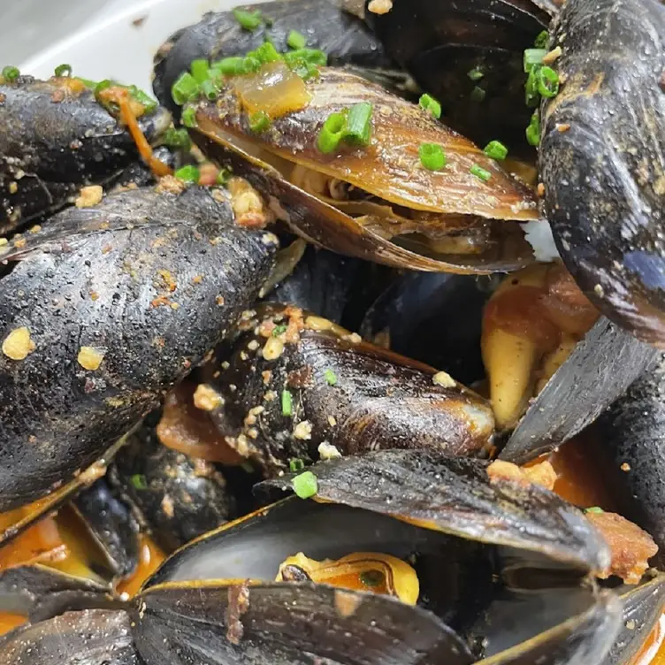 Drunken Mussels - Hometown Seafood Company, Pearland, TX