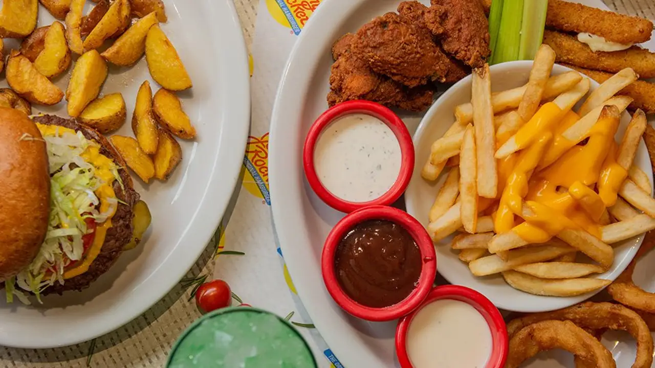 Johnny Rockets - Benavides, Lima, LMA