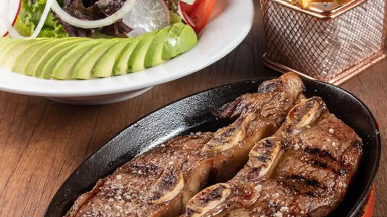 Cavenecia Steakhouse - San Isidro，LMALima