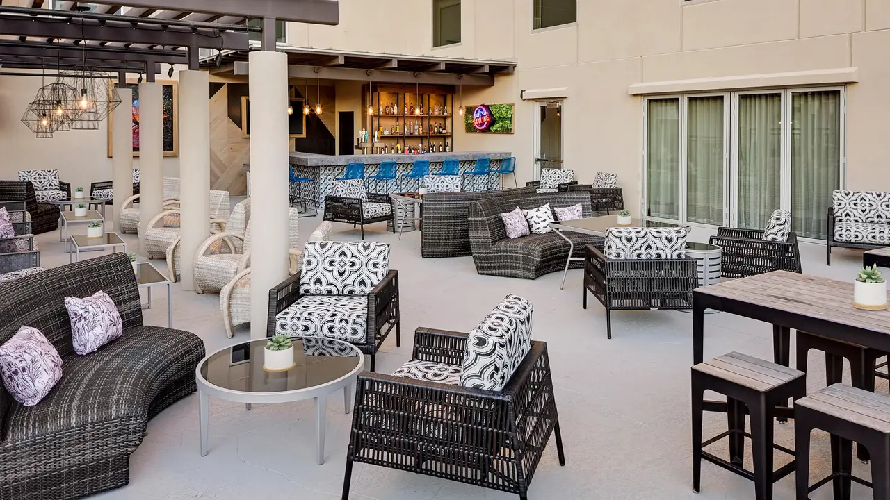 Hotel Indigo Rooftop Bar and Dining Area - The Mims Supper Club, Austin, TX