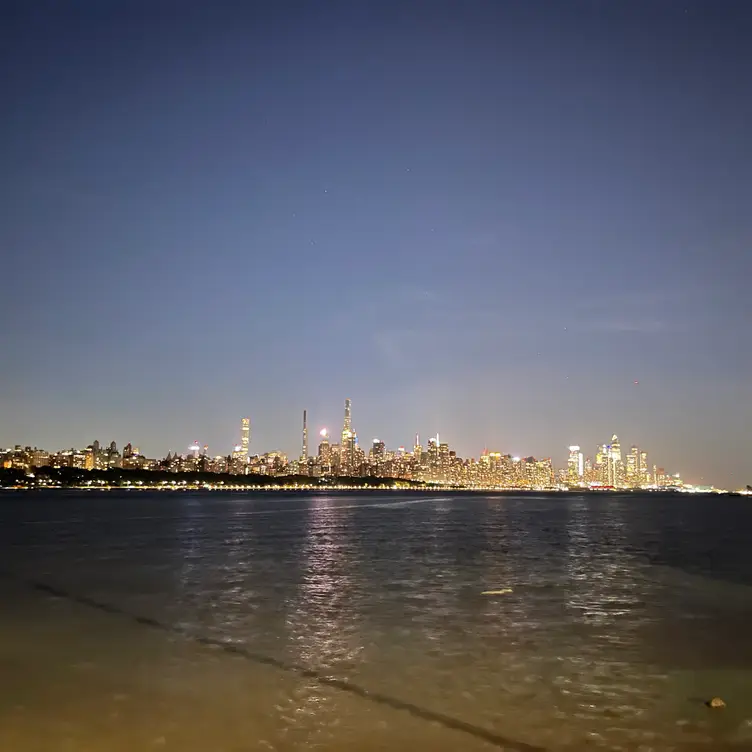 Pier 115, Edgewater, NJ
