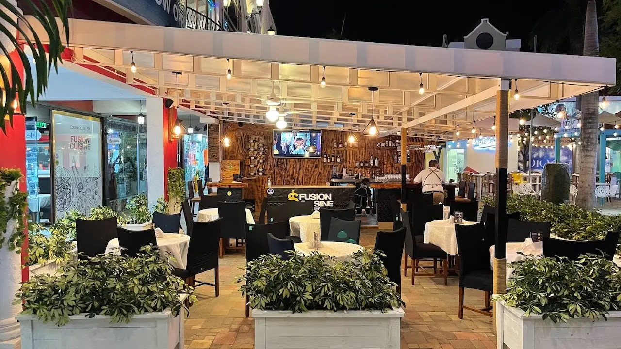 Fusion Cuisine Aruba Resto Bar, Noord, Palm Beach