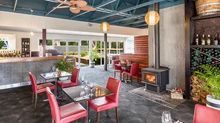 Una foto del restaurante Beaches Restaurant & Bar