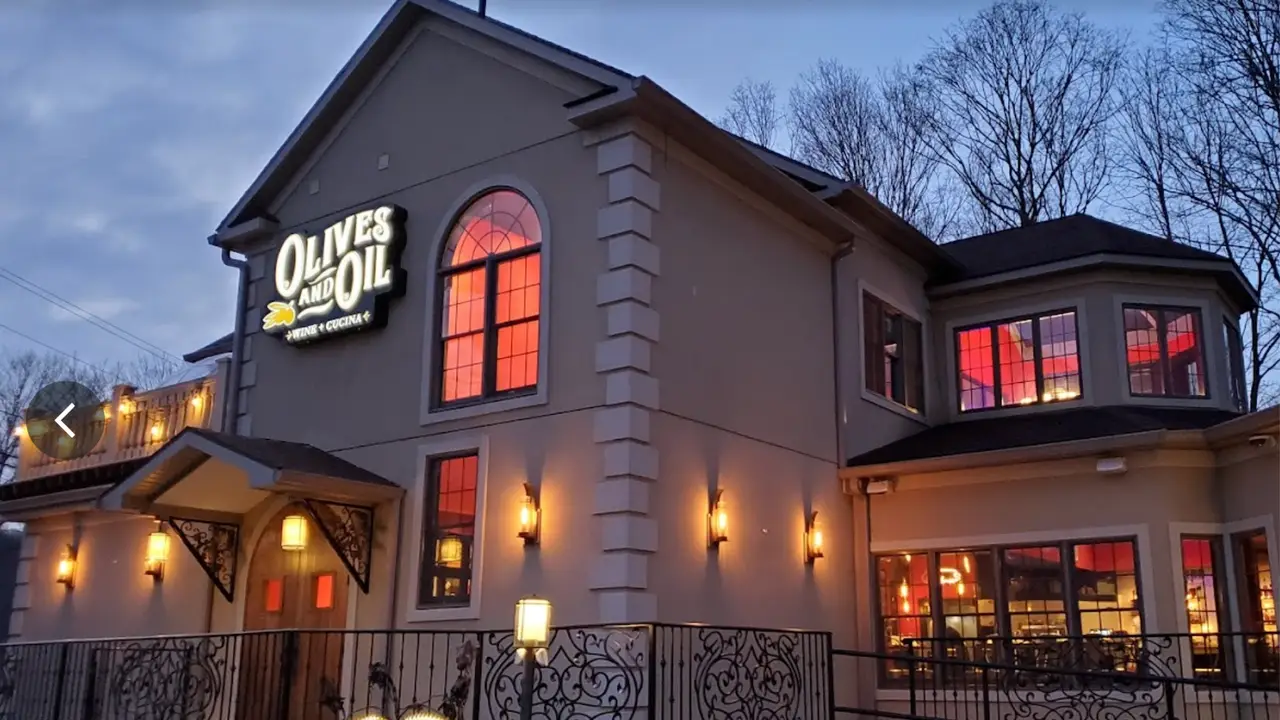Olives and Oil Pizzeria - Seymour，CTSeymour