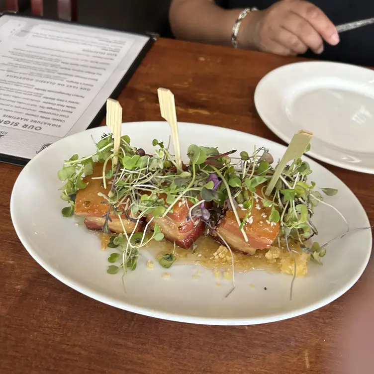 Danny's Steakhouse - Sushi & Wine Bar, Red Bank, NJ