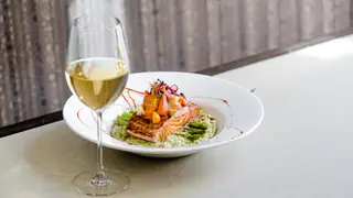 A photo of Mano's Restaurant and Lounge restaurant