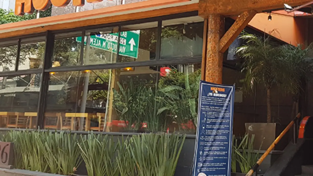 Hooters - Valle, Ciudad de México, CDMX