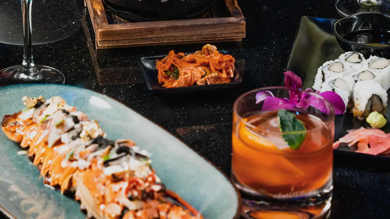 Emotions Restaurant/Theater And Sushi Bar Live Entertainment, Panamá, Provincia de Panamá