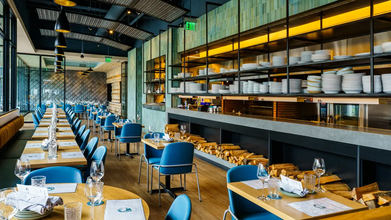Hook + Line Dining Room - Hook + Line MA Boston