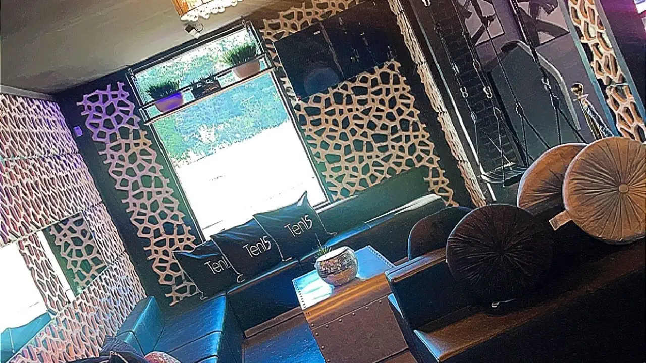 Ten15 Bar & Grill, Springfield, TN