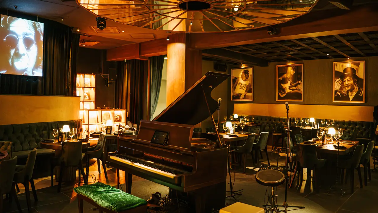 Lennon Piano Bar YUC Mérida