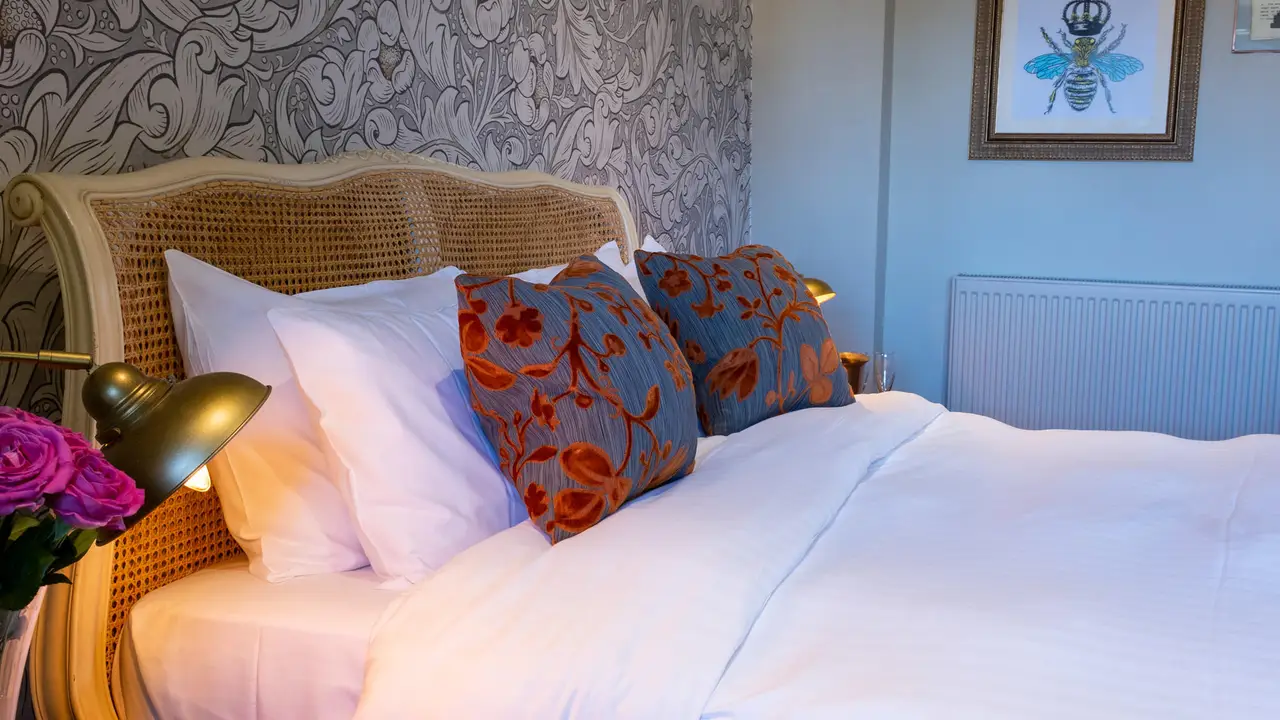 Kings Arms, Monkton Farleigh, Bradford-on-Avon, ENG