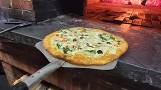 Una foto del restaurante Enrico's Brick Oven Pizzeria & Pub