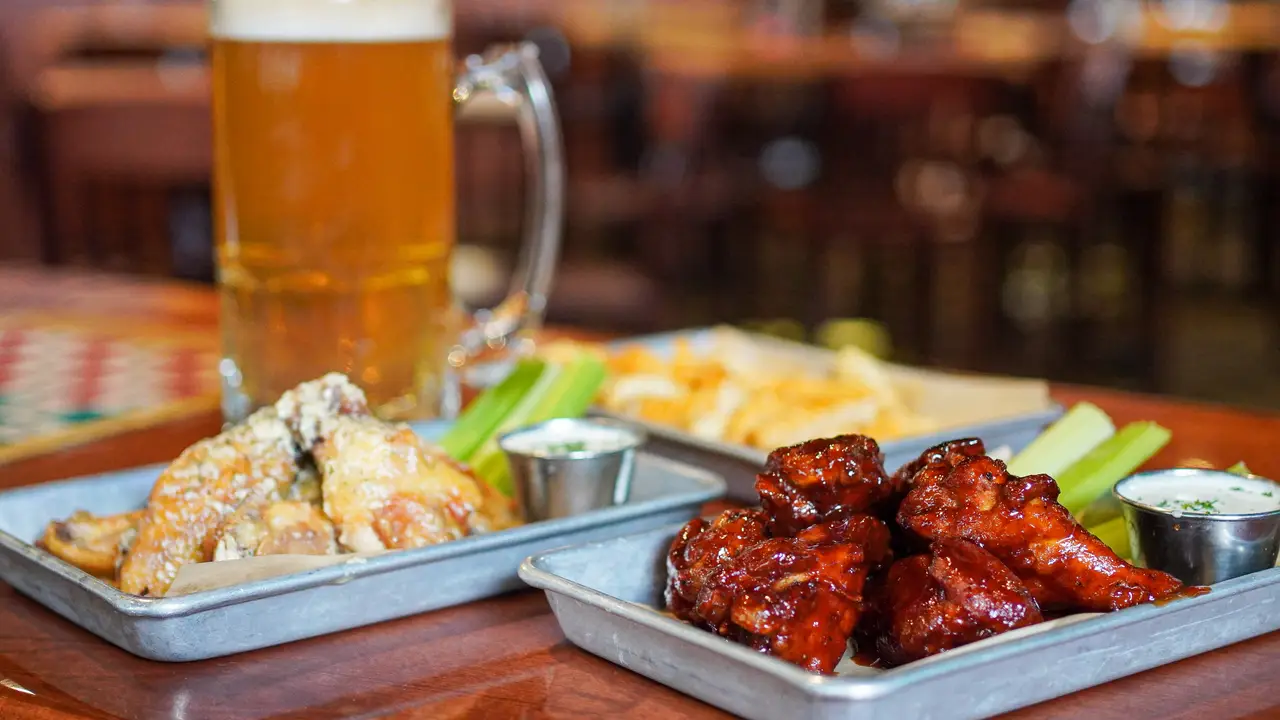 Craft Burger - Fox & Hound - Huntersville, Huntersville, NC