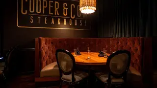 Una foto del restaurante Cooper & Cow