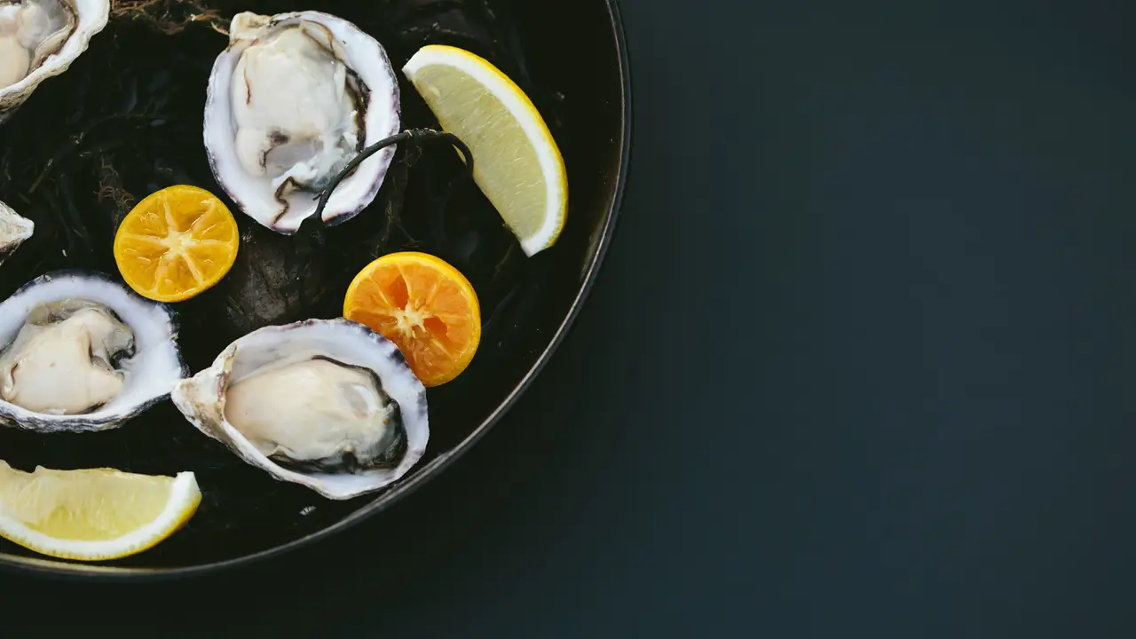 Momi Oyster Bar, Kihei, HI