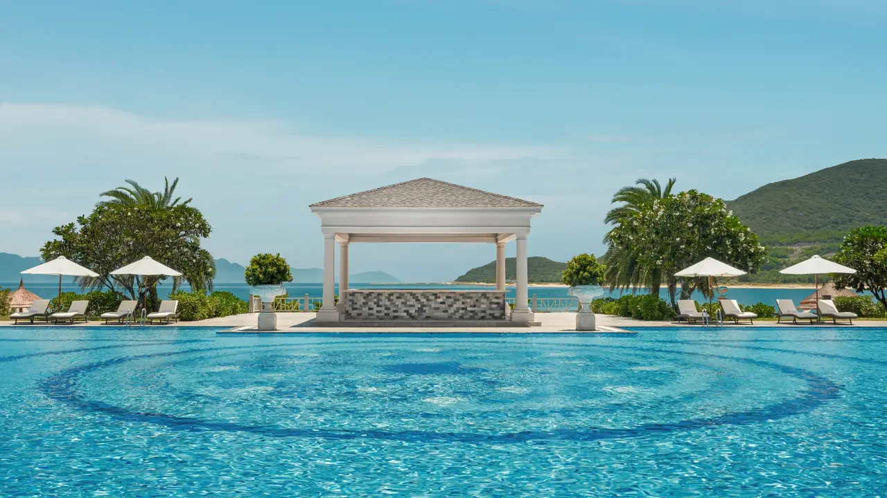Aqua Bar - Nha Trang Marriott Resort & Spa, Nha Trang, Khanh Hoa