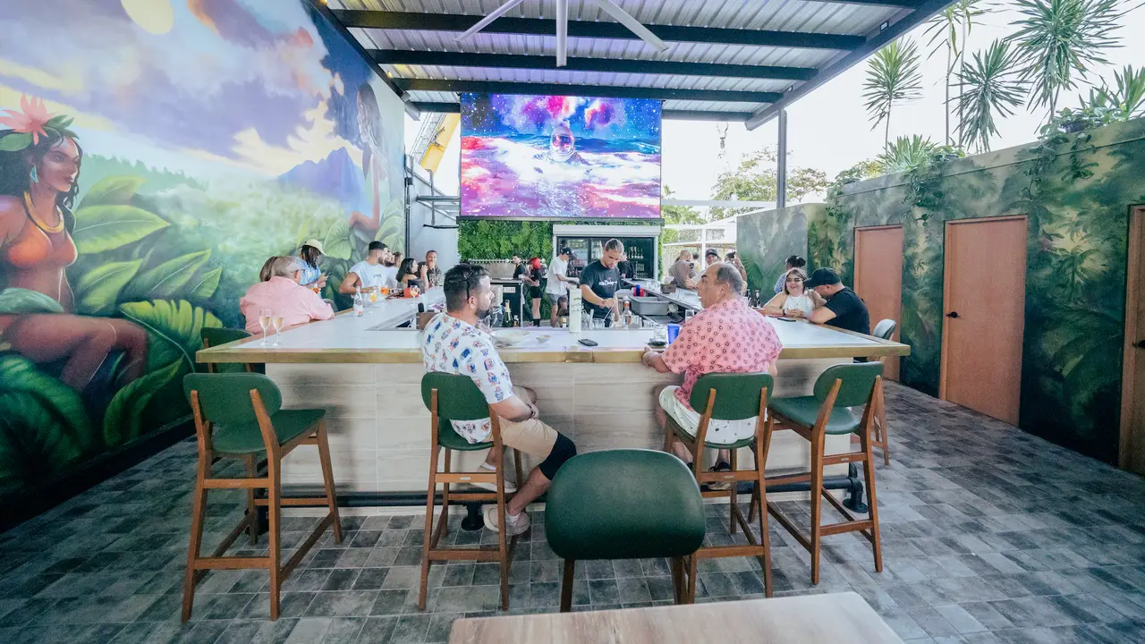Elevado Lounge - Elevado, San Juan, PR