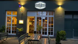 Una foto del restaurante The BRONX BAR