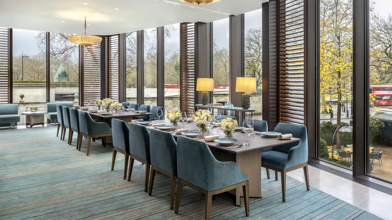 Pavyllon Privé, London, Greater London