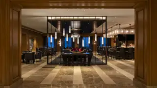 Una foto del restaurante TURN Bar + Kitchen at The Ritz-Carlton Cleveland