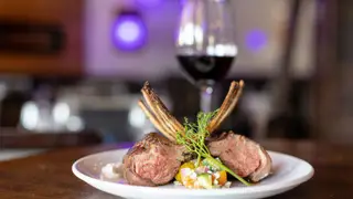 Una foto del restaurante Vines Grille and Wine Bar