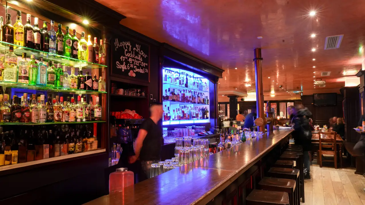 Dillinger Chicago Bar'n Grill Gröbenzellerstraße, München, BY