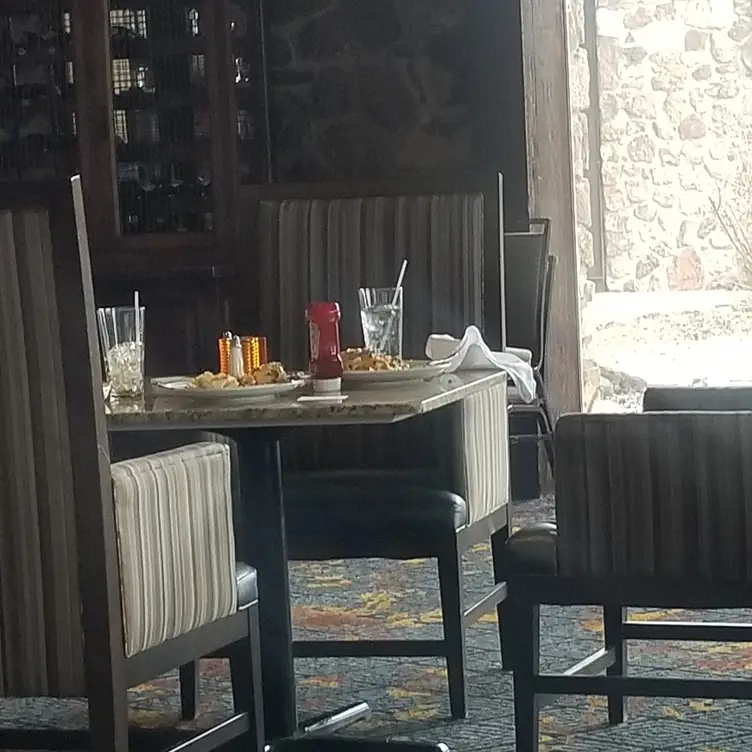 HK's Restaurant & Bar - The Lodge of Four Seasons, Lake Ozark, MO