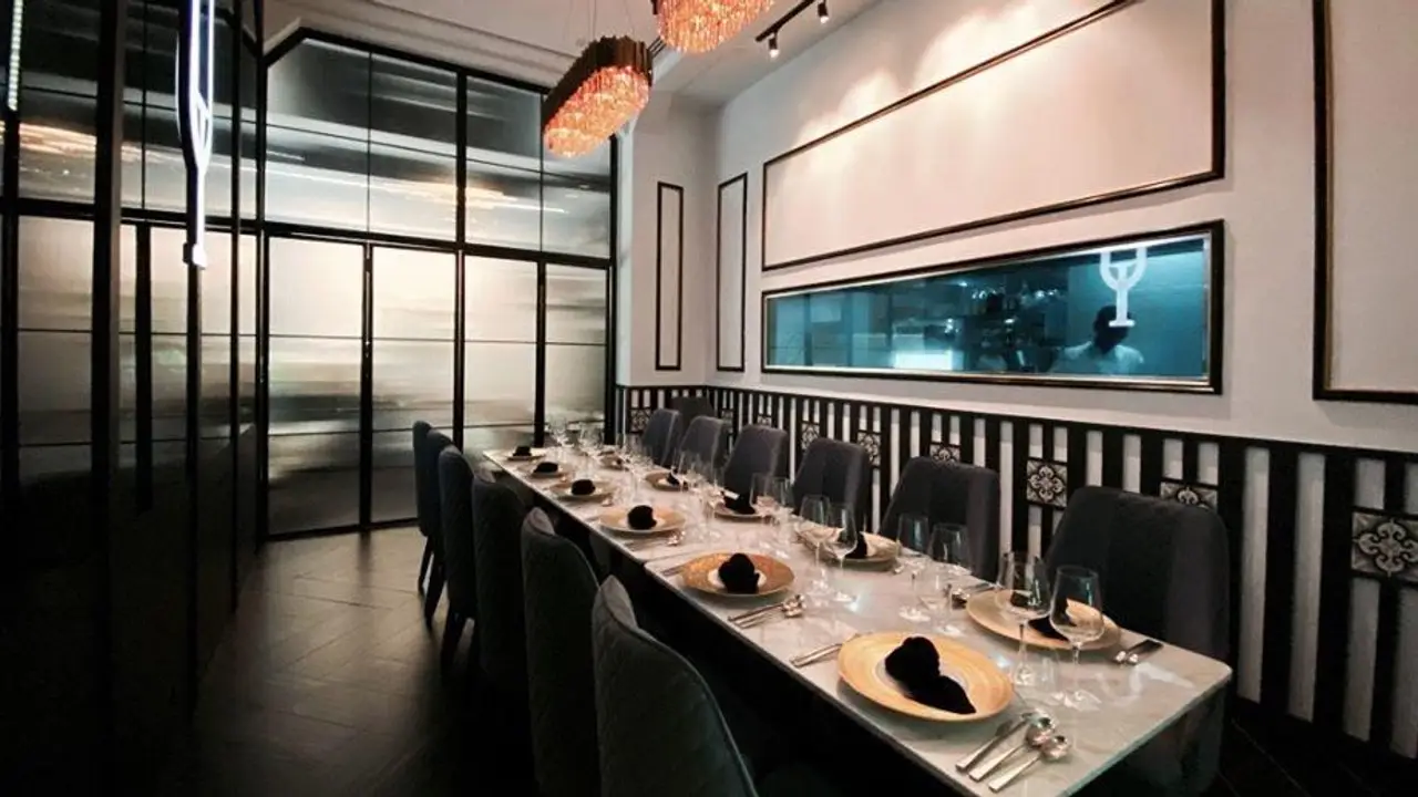 Quentin's Bar & Restaurant, Singapore, 