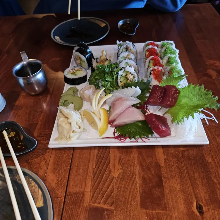 Wasabi Sushi & Lounge, Brookfield, WI