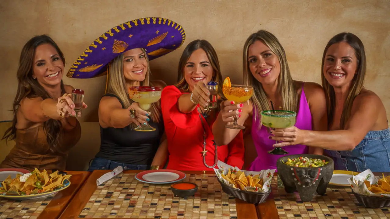 Tijuanas Bar and Grill - Guaynabo, Guaynabo, PR